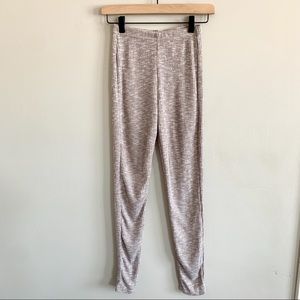 Pretty little thing • ribbed stretchy leggings 2